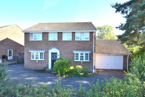 21 Broom Acres, Fleet, GU52 7UU