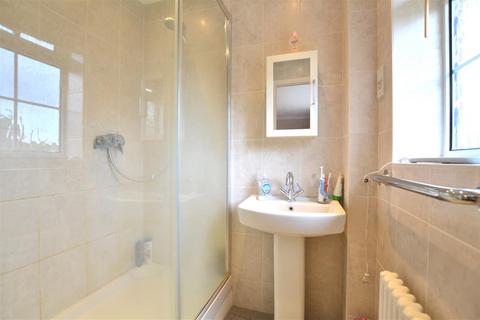 21 Broom Acres, Fleet, GU52 7UU