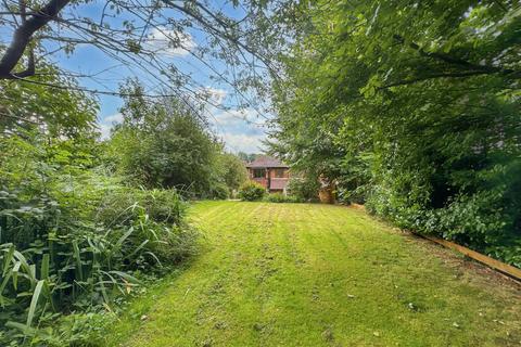 4 bedroom detached house for sale, Agecroft Road East, Prestwich, M25