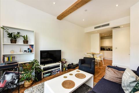 1 bedroom apartment to rent, Commercial Road, London, E14