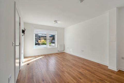 4 bedroom apartment to rent, Dunmore Lane, Laurieston, Glasgow, G5 9BL