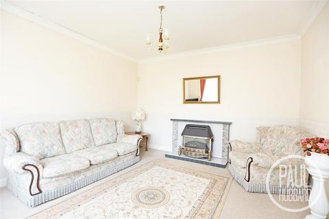 3 bedroom semi-detached house for sale, Hillcrest Gardens, Lowestoft, NR32