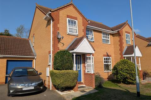 3 bedroom terraced house to rent, Orchid Close, Ely CB6