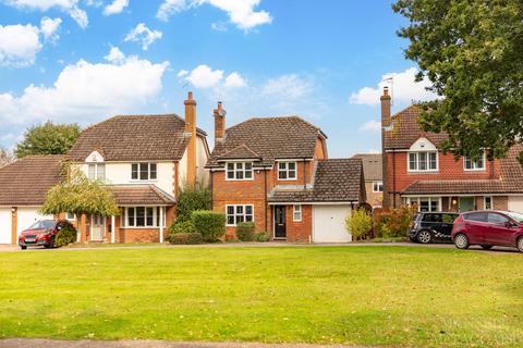33 Alberta Drive, Smallfield, Horley, RH6 9QU