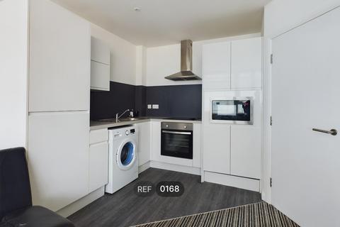 1 bedroom apartment to rent, Centre Court, Paragon Street, HU1