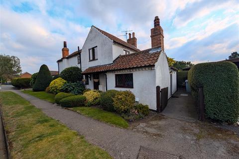 3 bedroom cottage for sale, Woodhill Road, Collingham