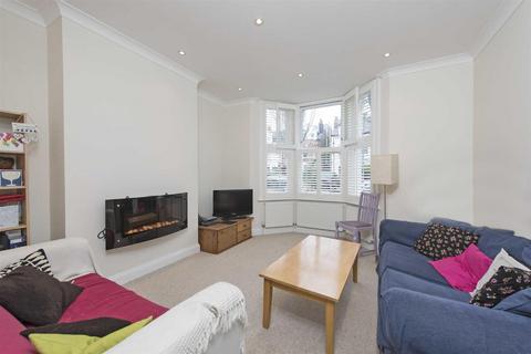 1 bedroom flat to rent, Deodar Road, Putney