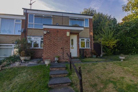 2 bedroom maisonette for sale, Denis Close, Leicester, LE3