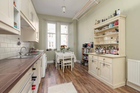 2 bedroom flat for sale, 2/6 (2F3) Lochrin Place, Edinburgh, EH3 9QY