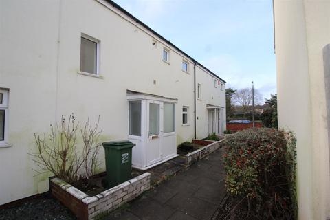 2 bedroom terraced house to rent, Dolben Lane, Winyates