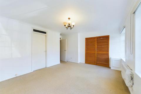 1 bedroom apartment to rent, Strawberry Hill