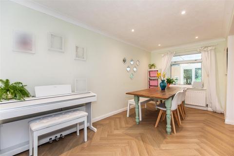 3 bedroom end of terrace house for sale, Hill Barn Lane, Worthing