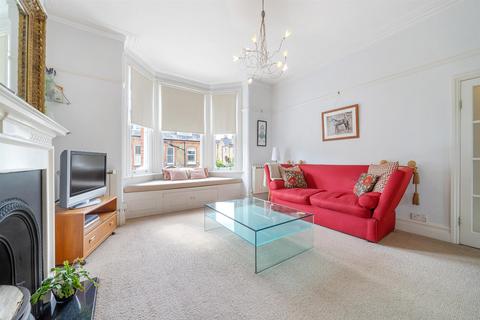 2 bedroom flat for sale, Rosebery Road, London SW2