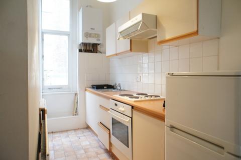 Studio to rent, Pembridge Road, Notting Hill, W11