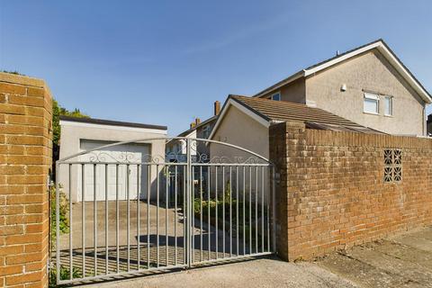 4 bedroom semi-detached house for sale, Heol-Fair, Porthcawl CF36