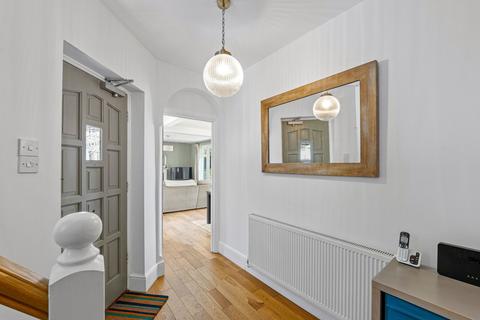 15 Beech Way, South Croydon, CR2 8QR