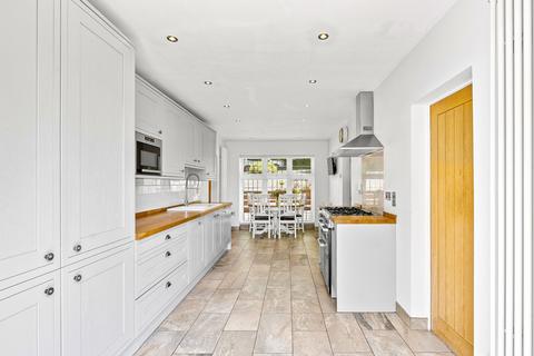 15 Beech Way, South Croydon, CR2 8QR
