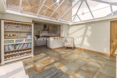 7 Honeysuckle Close, Whittle Le Woods, Chorley, PR6 7RF