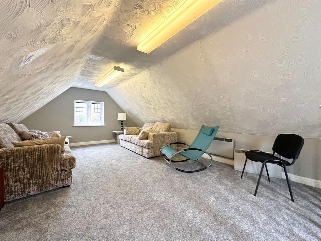 Garage loft room