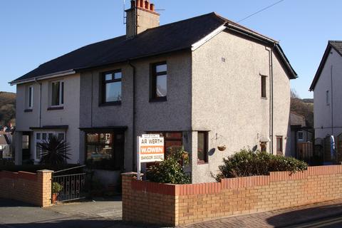 3 bedroom semi-detached house for sale, Penchwintan Road, Bangor LL57