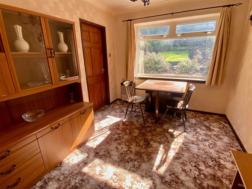 Dining room.jpg