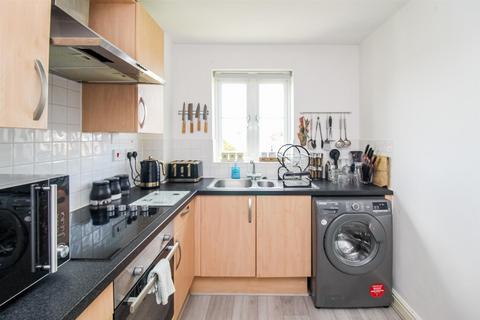 48 Constable Drive, Ossett, WF5 8DH