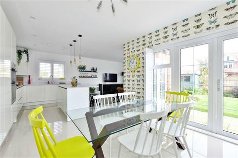 17 Colborne Close, Iver, SL0 0AF