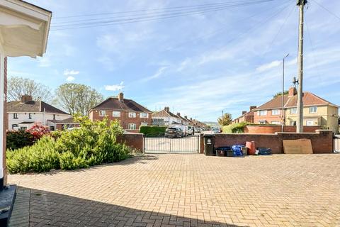 12 Broadbury Road, Bristol, BS4 1JR
