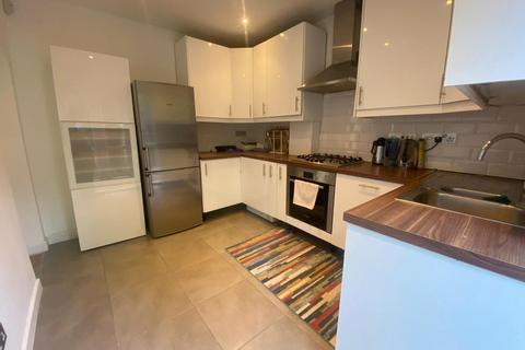 2 bedroom maisonette for sale, Abercorn Road, London