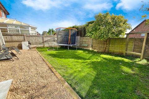 15 Barnsfold Road, Marple, Stockport, SK6 7JB