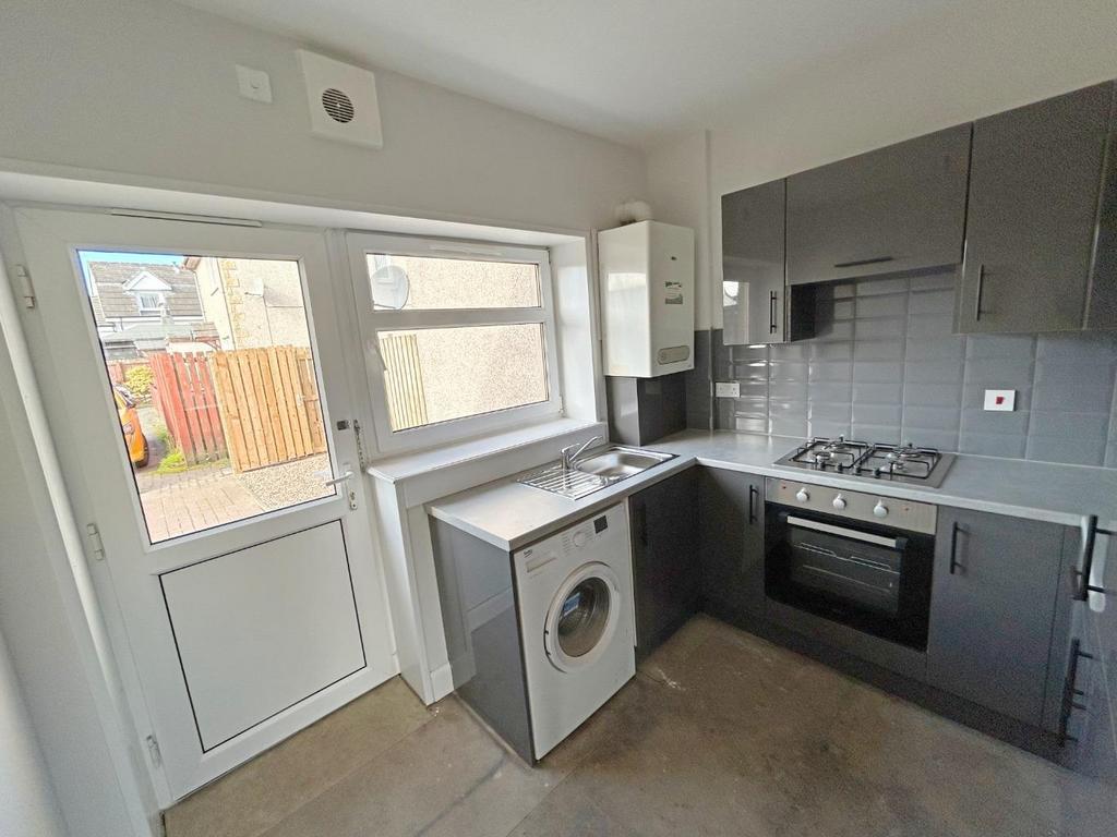 Ridge Court, Longridge, EH47 2 bed terraced house to rent £795 pcm (£
