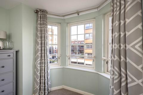 Flat 5, 4 Fox Street, Edinburgh, EH6 7HN