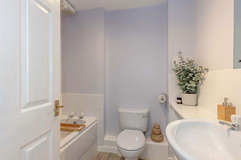 Flat 5, 4 Fox Street, Edinburgh, EH6 7HN