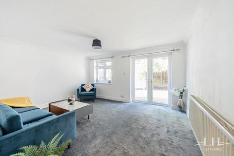 9 Squirrels Heath Lane, Romford, RM2 6DP
