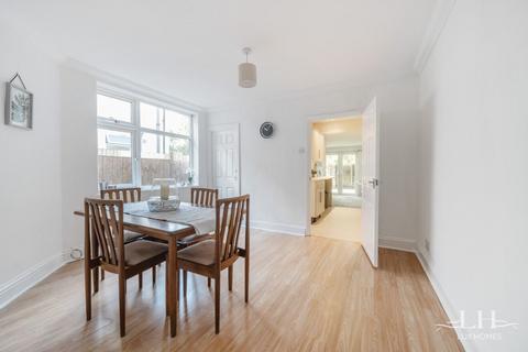 9 Squirrels Heath Lane, Romford, RM2 6DP