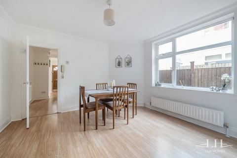 9 Squirrels Heath Lane, Romford, RM2 6DP