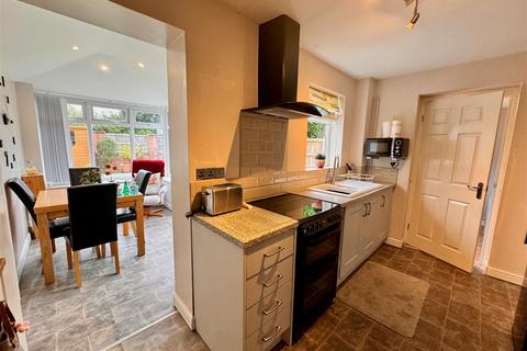10 Cheriton Grove, Wolverhampton, WV6 7SP