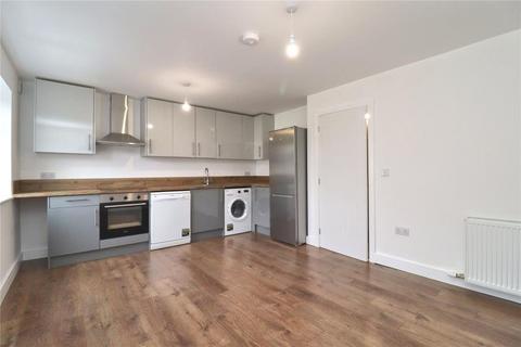 2 bedroom flat to rent, Monument Road, Woking GU21