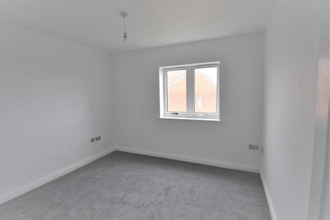 2 bedroom flat to rent, Frances Street London SE18