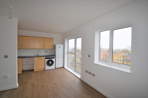 2 bedroom flat to rent, Frances Street London SE18