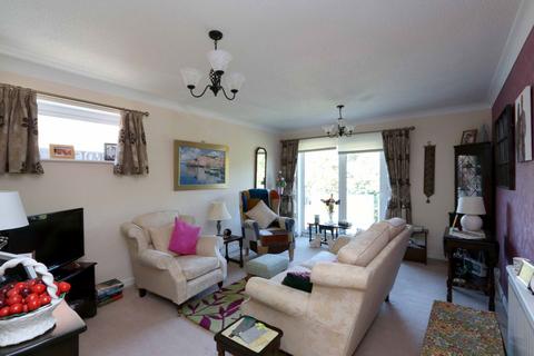 2 bedroom flat for sale, Park Crescent, Southport PR9