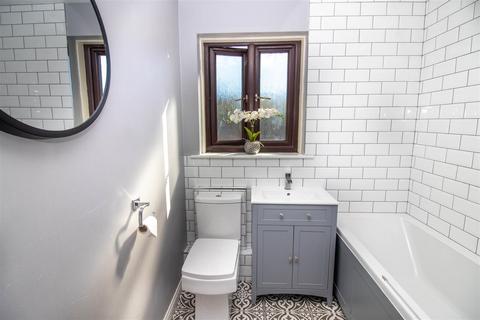 8 Bailleul Grove, Hawick, TD9 9PP