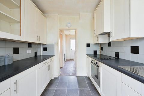 22 Bidhams Crescent, Tadworth, KT20 5HF