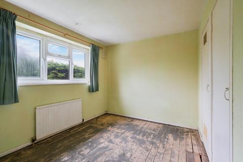 22 Bidhams Crescent, Tadworth, KT20 5HF