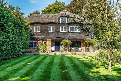 4 bedroom detached house for sale, REIGATE ROAD, LEATHERHEAD, KT22