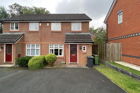 3 bedroom semi-detached house to rent, Prospect Road, Ashton-Under-Lyne OL6