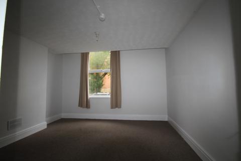 3 bedroom ground floor flat to rent, 76 Mayfield St, Hull, HU3