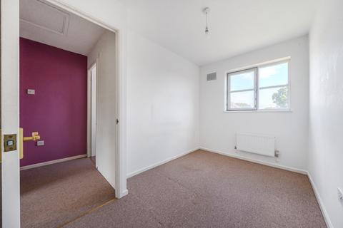22 Lancaster Place, Carterton, OX18 3ET