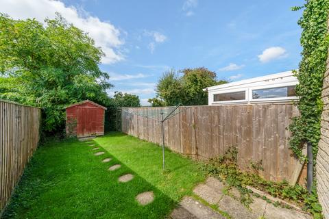 22 Lancaster Place, Carterton, OX18 3ET