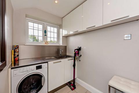 1, Lone Barn Cottages Gorse Road, Orpington, BR5 4EX